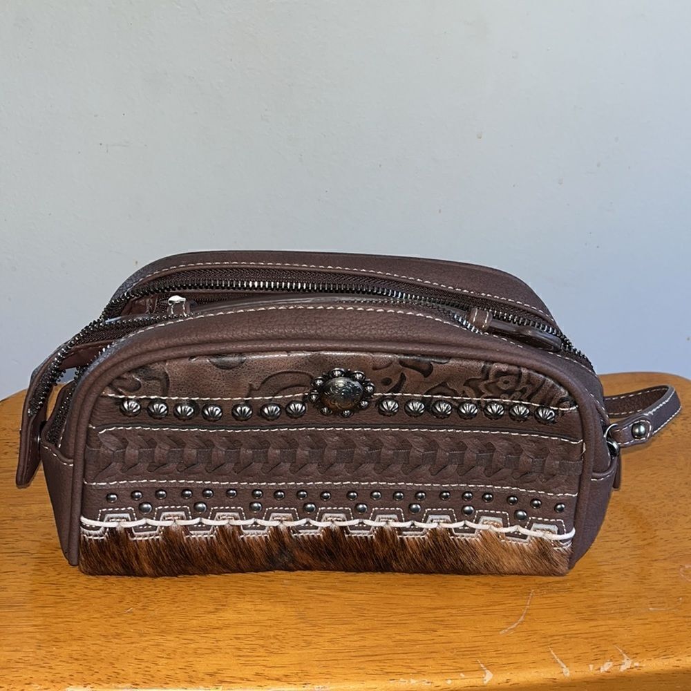NEW WITHOUT TAGS TRINITY RANCH WESTERN MAKEUP/TOILETRY CASE